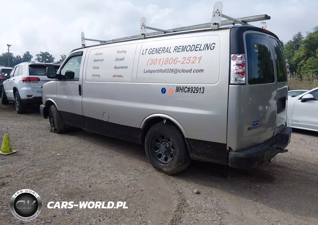 2009 Chevrolet Express Work Van VIN:1GCFG15X291166349 - 3