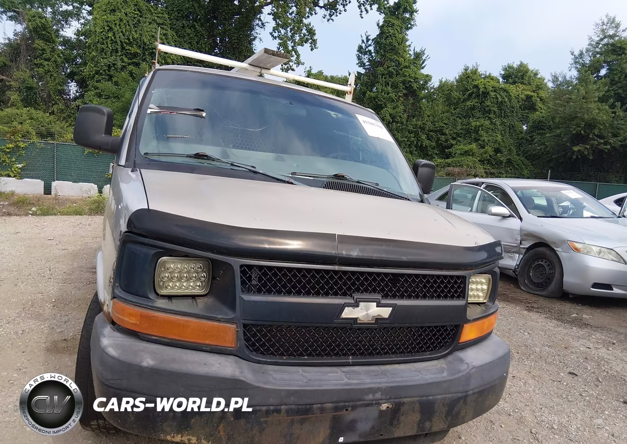 2009 Chevrolet Express Work Van VIN:1GCFG15X291166349 - 6