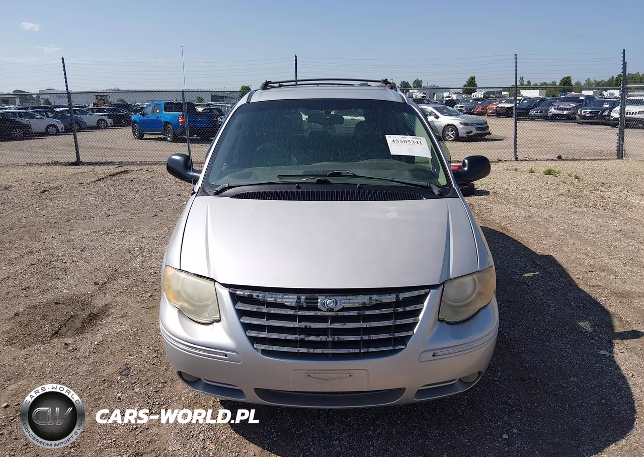 2005 Chrysler Town & Country Touring VIN:2C4GP54L35R208611 - 12