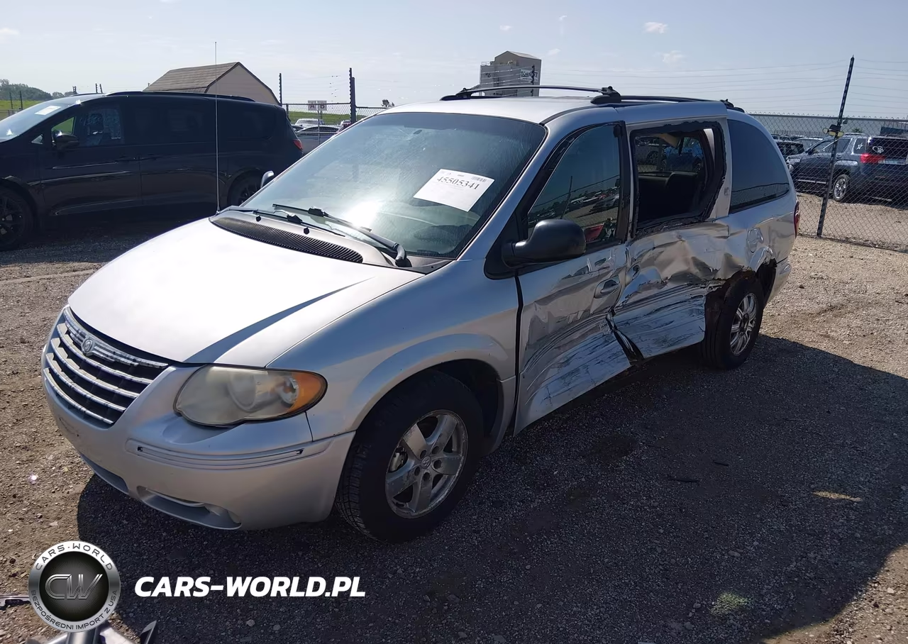 2005 Chrysler Town & Country Touring VIN:2C4GP54L35R208611 - 2