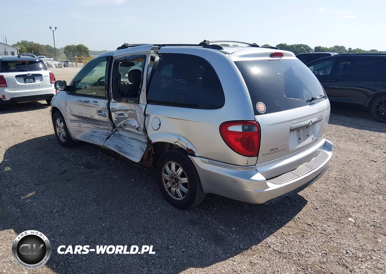 2005 Chrysler Town & Country Touring VIN:2C4GP54L35R208611 - 3