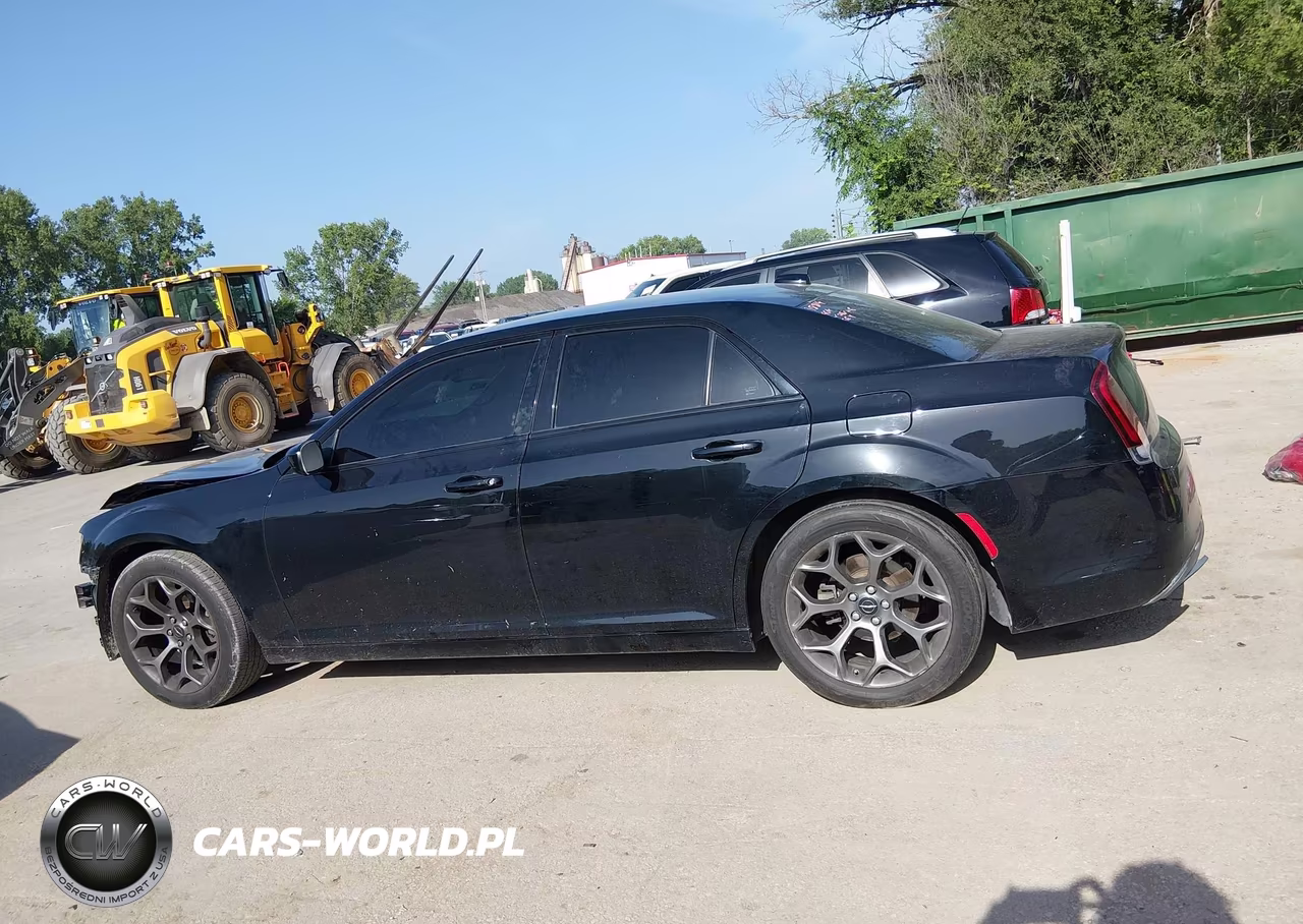 2015 Chrysler 300 300S VIN:2C3CCABG9FH829632 - 14