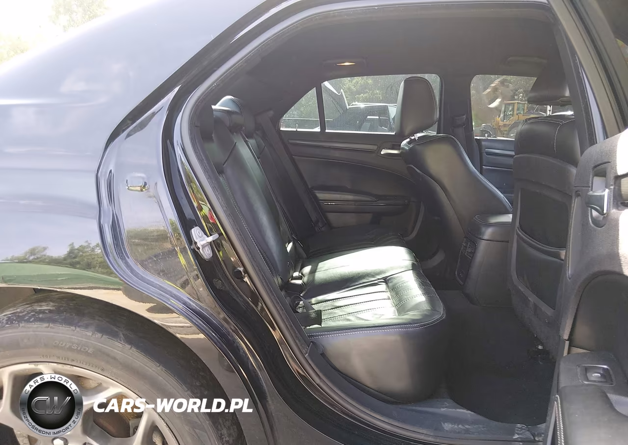 2015 Chrysler 300 300S VIN:2C3CCABG9FH829632 - 8
