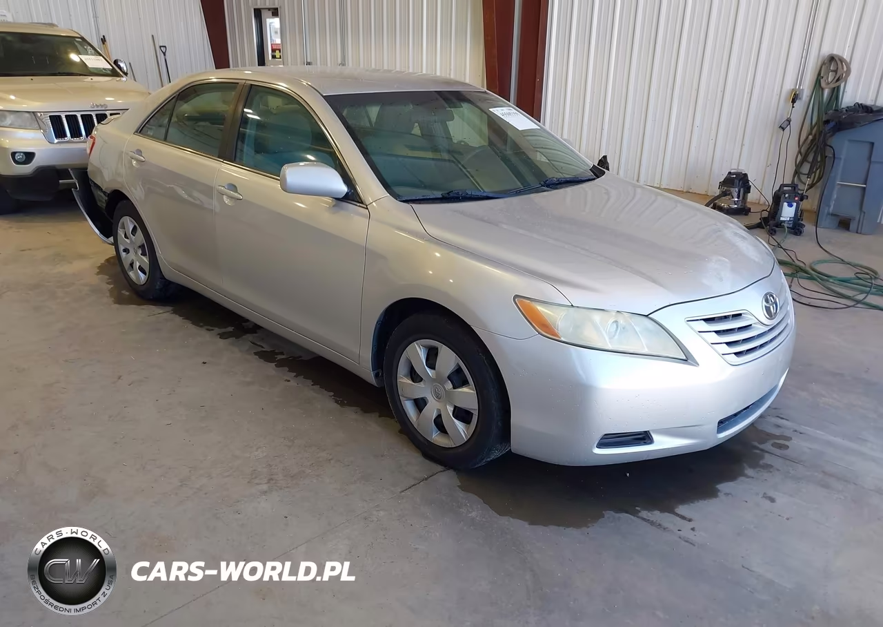 2009 Toyota Camry Le – zdjęcie 1 z 16