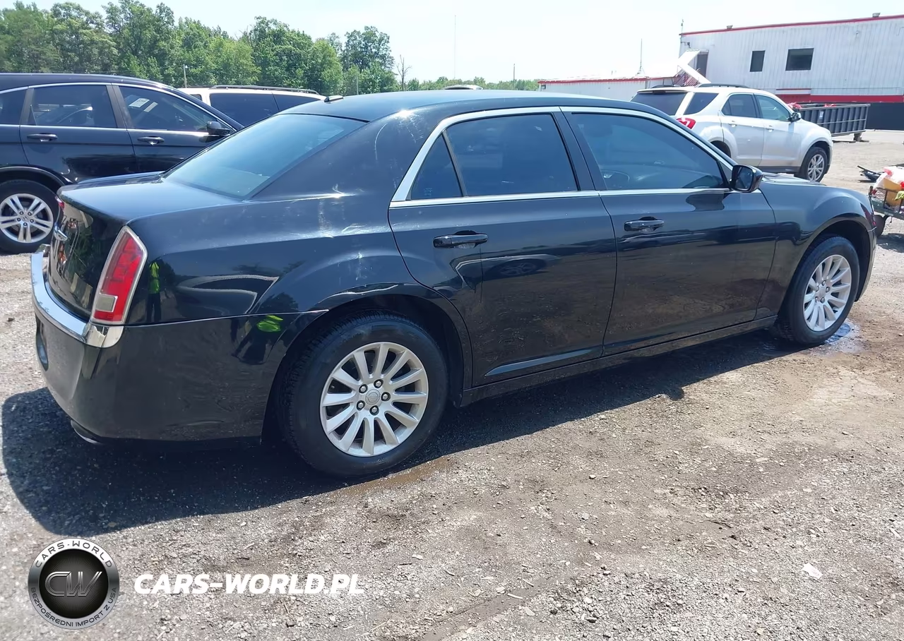 2012 Chrysler 300 VIN:2C3CCAAG1CH231631 - 4