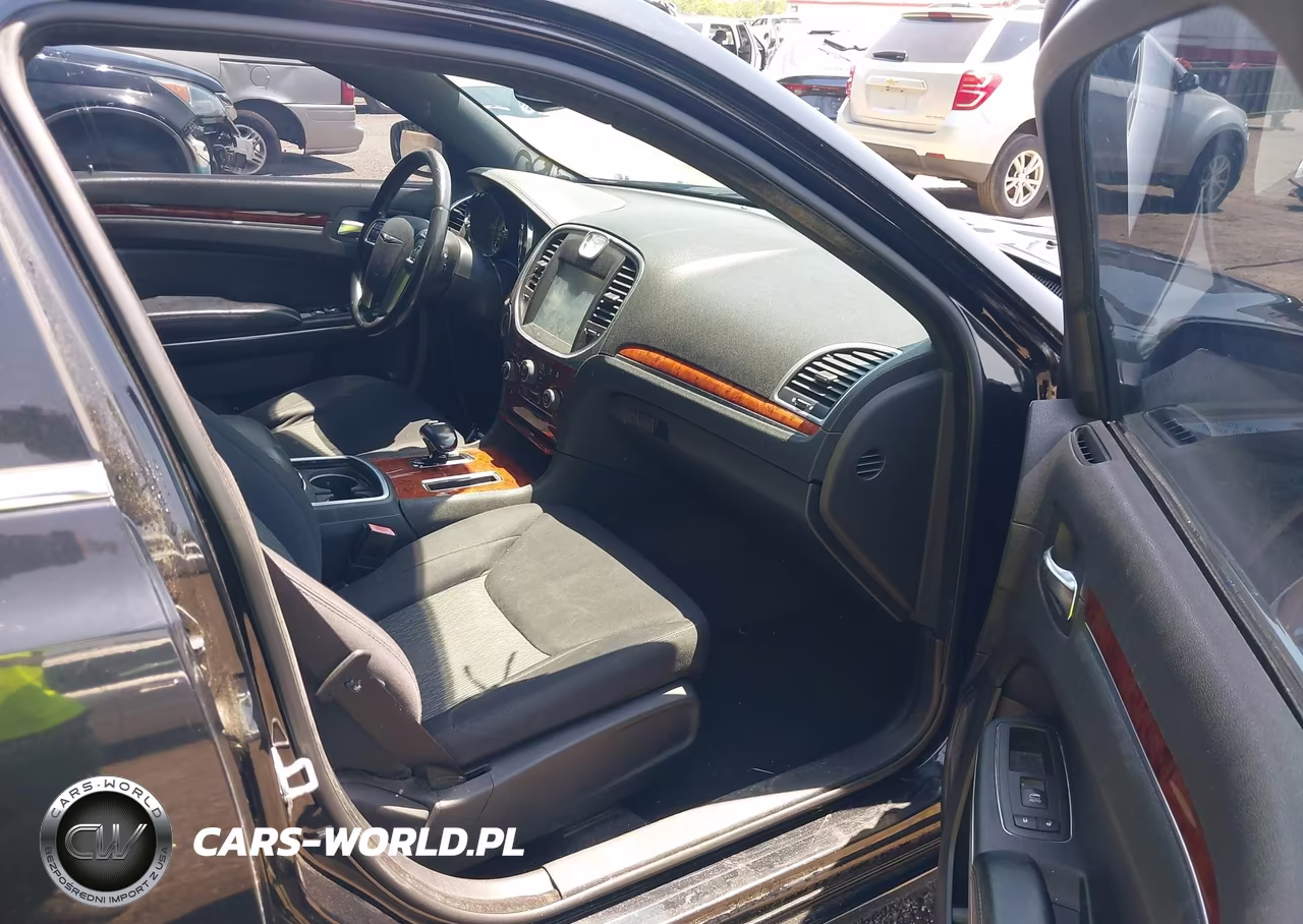 2012 Chrysler 300 VIN:2C3CCAAG1CH231631 - 5