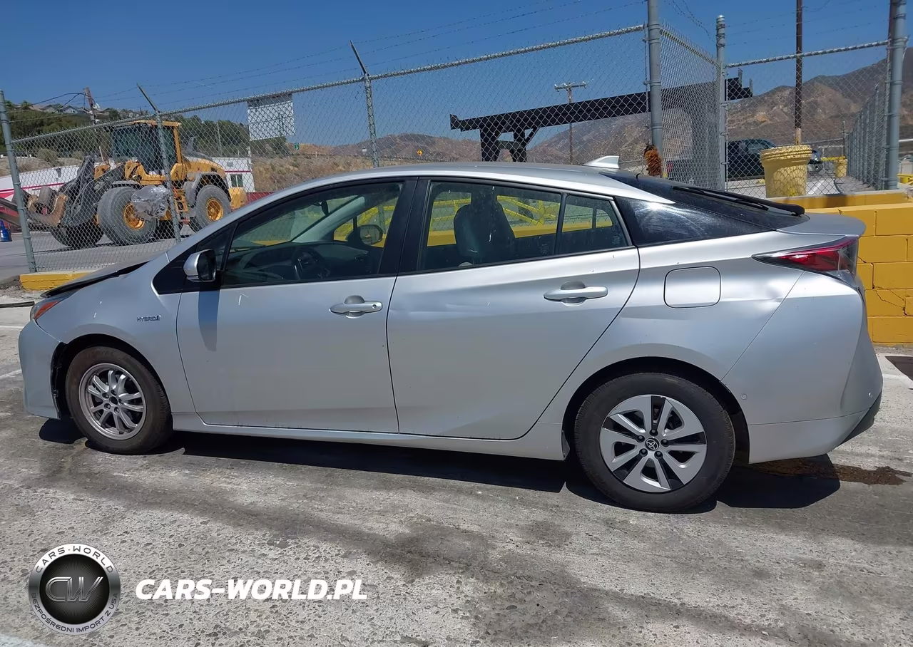 2017 Toyota Prius Three VIN:JTDKARFU9H3049423 - 14