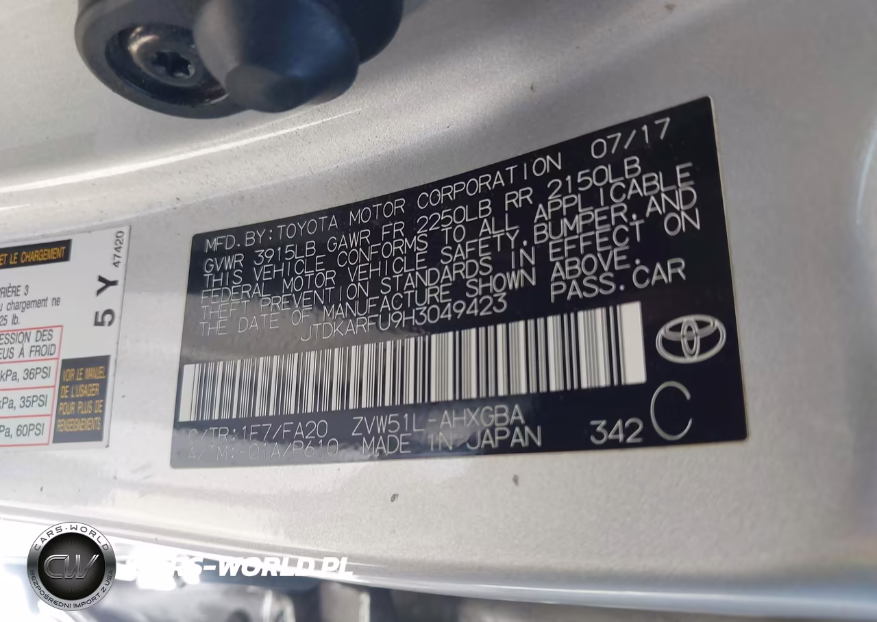 2017 Toyota Prius Three VIN:JTDKARFU9H3049423 - 9