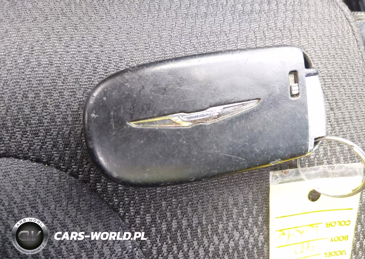 2016 Chrysler 200 S VIN:1C3CCCBG9FN722163 - 11