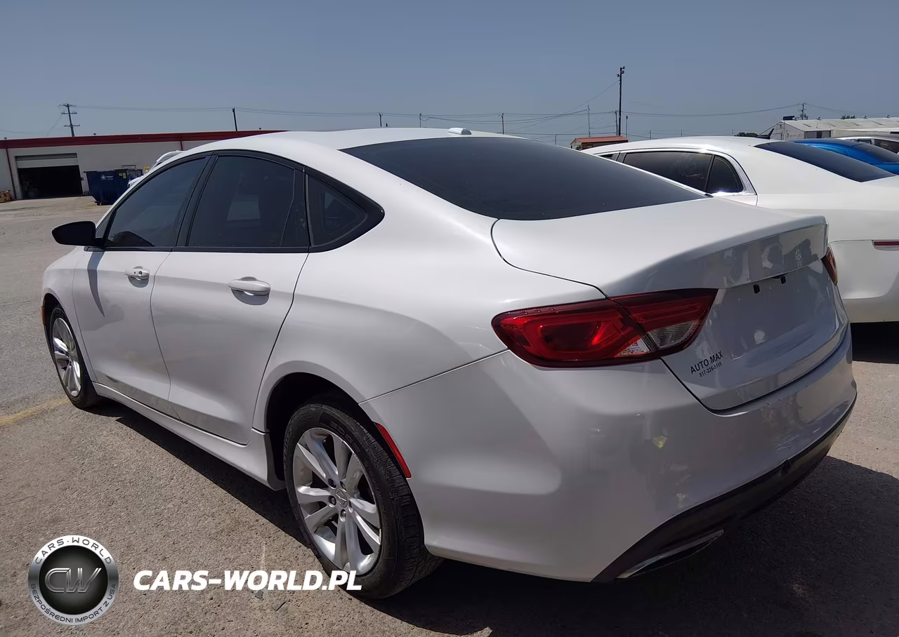 2016 Chrysler 200 S VIN:1C3CCCBG9FN722163 - 3