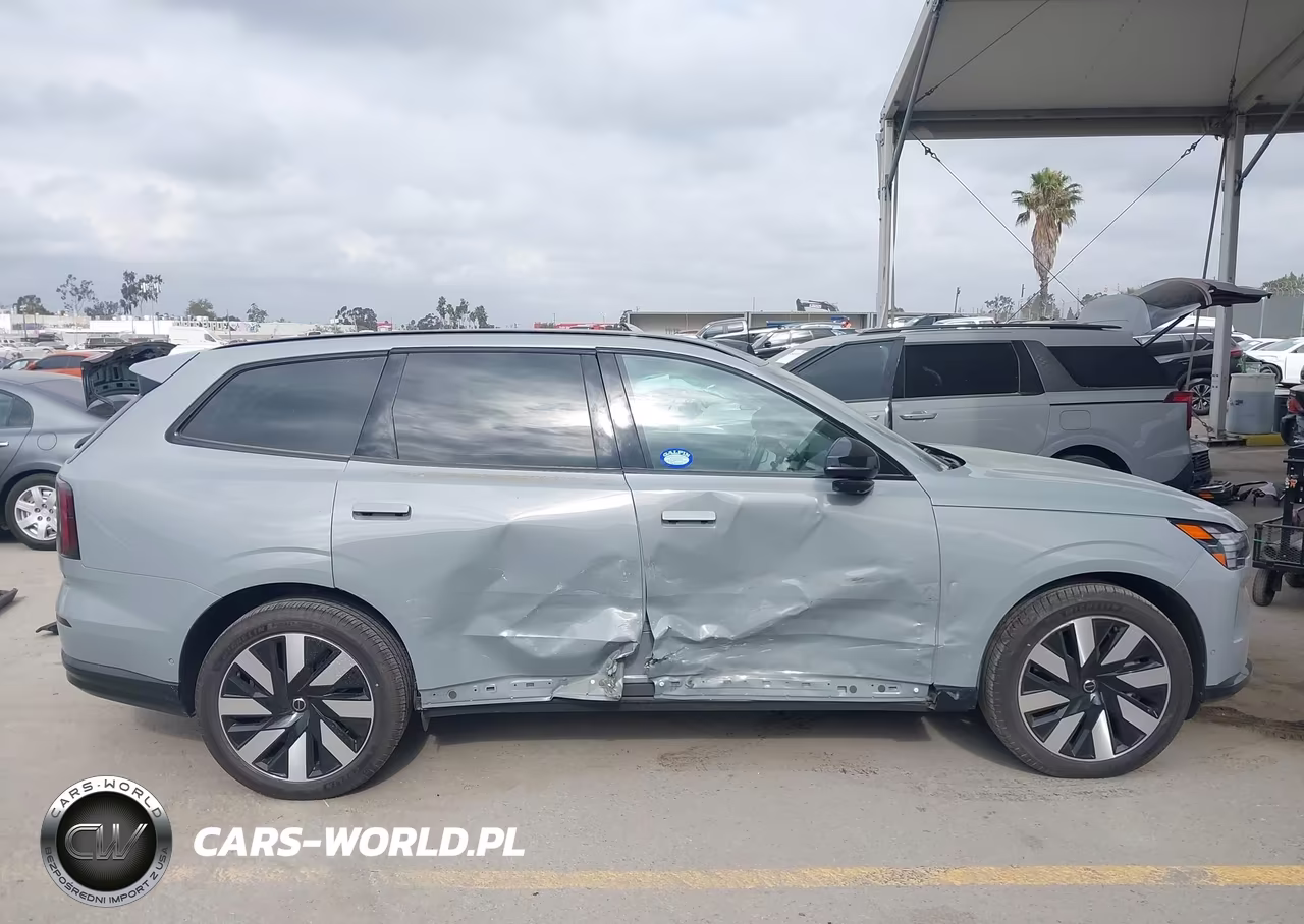 2025 Volvo Ex90 Ultra, Twin Motor, Fully Electric, 7 Seats VIN:7JDEV3VL9SG014203 - 14