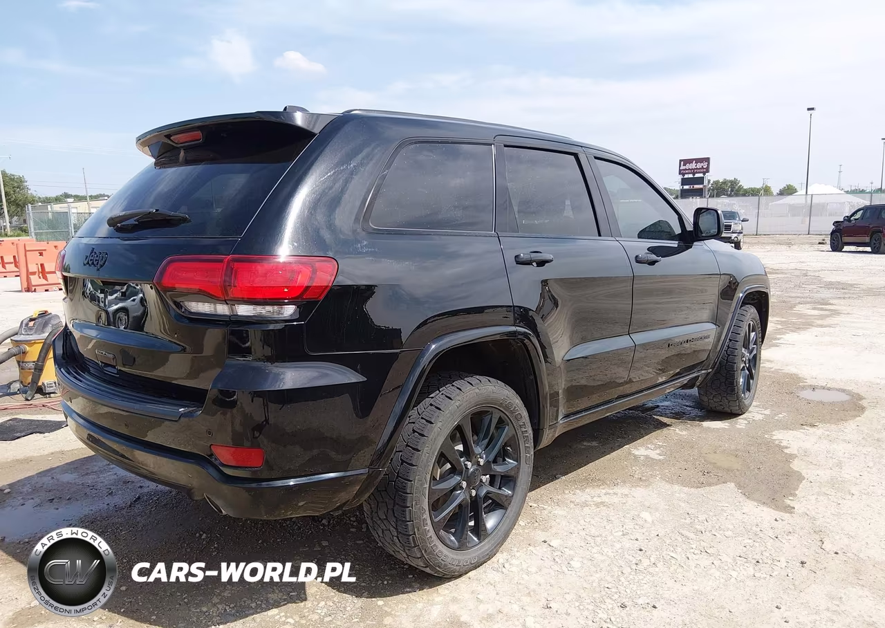 2020 Jeep Grand Cherokee Altitude 4X4 VIN:1C4RJFAG3LC141232 - 4