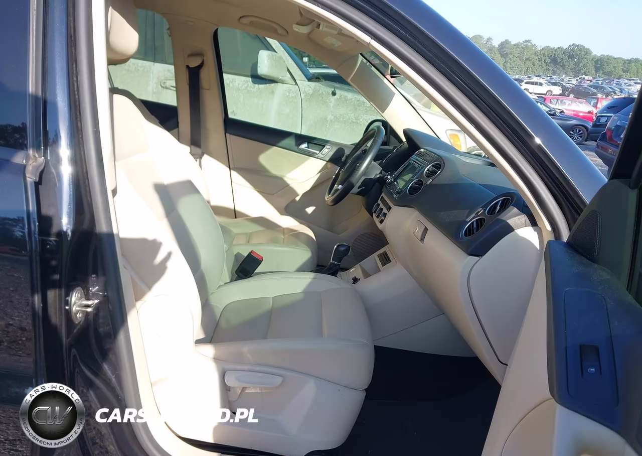2017 Volkswagen Tiguan 2.0T-2.0T S VIN:WVGAV7AX9HK003906 - 5