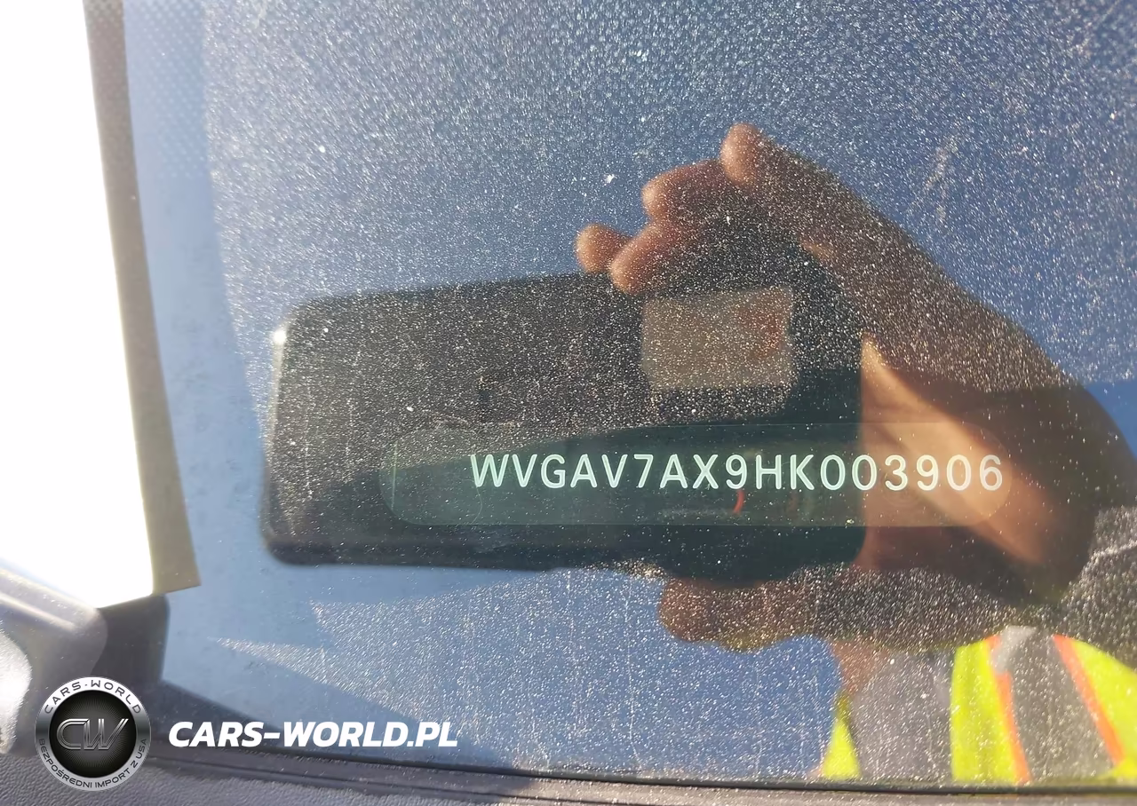 2017 Volkswagen Tiguan 2.0T-2.0T S VIN:WVGAV7AX9HK003906 - 9