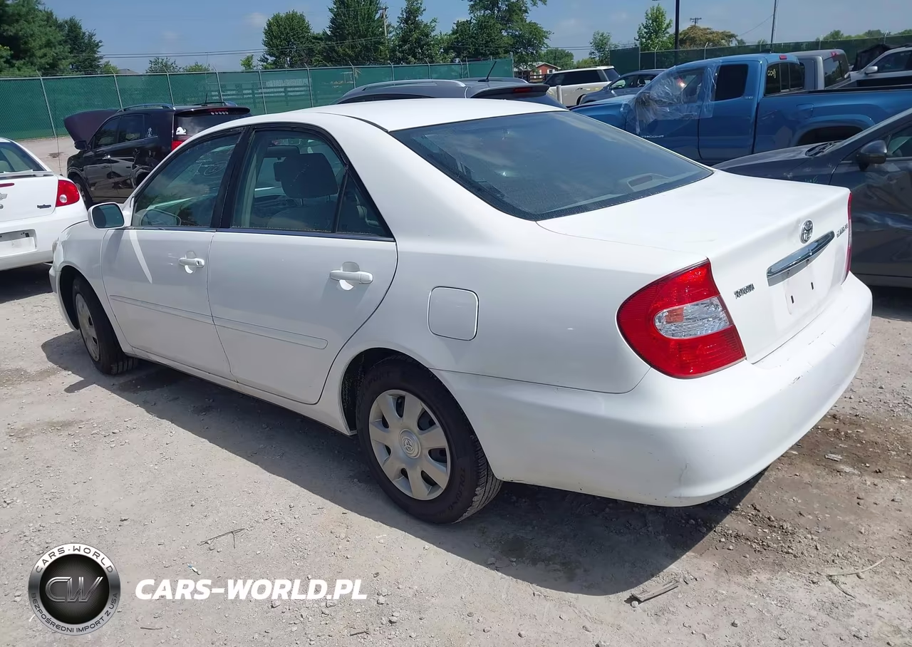 2003 Toyota Camry Le VIN:4T1BE30K73U147406 - 3