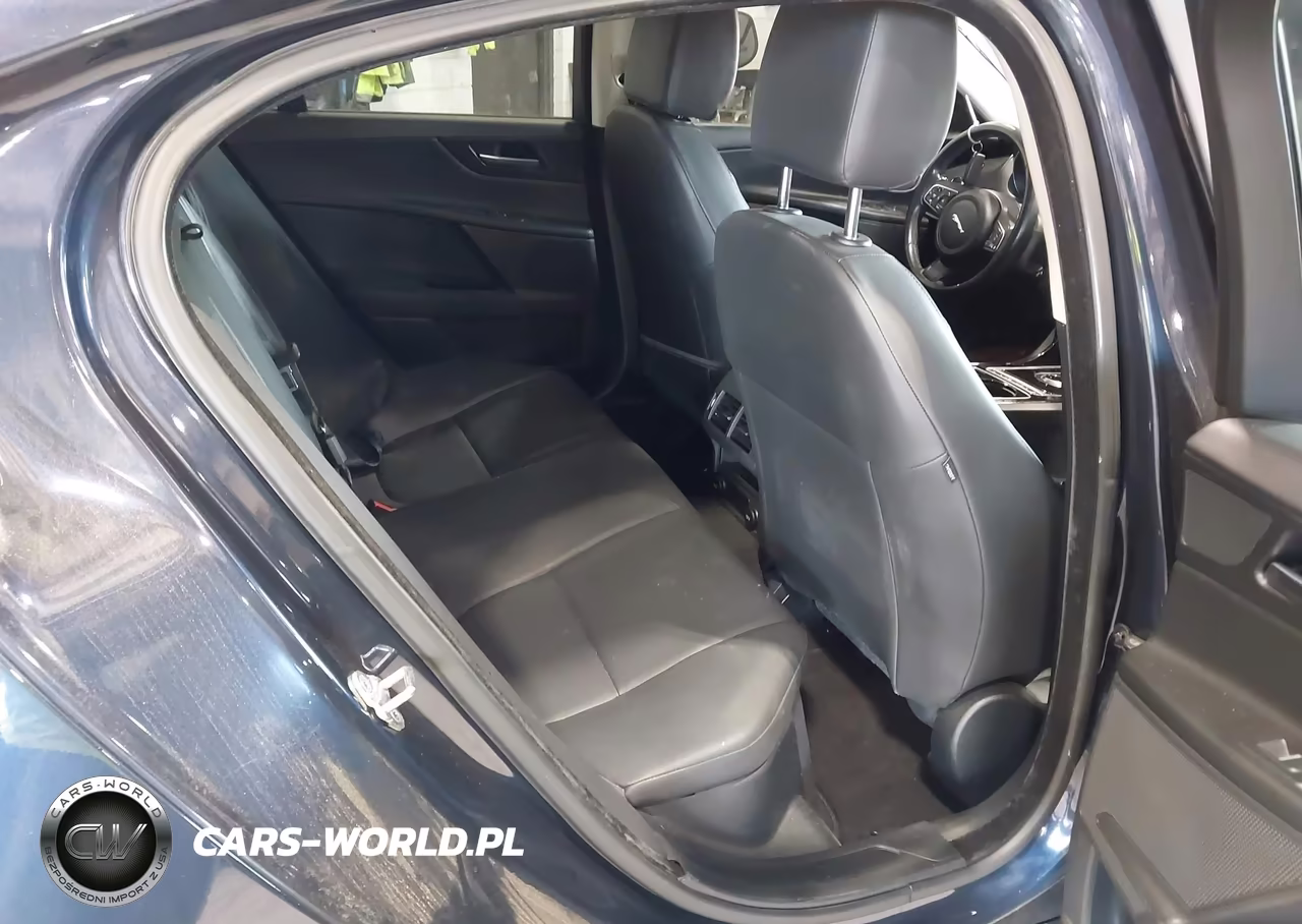 2017 Jaguar Xe 25T VIN:SAJAR4BG4HA966001 - 8