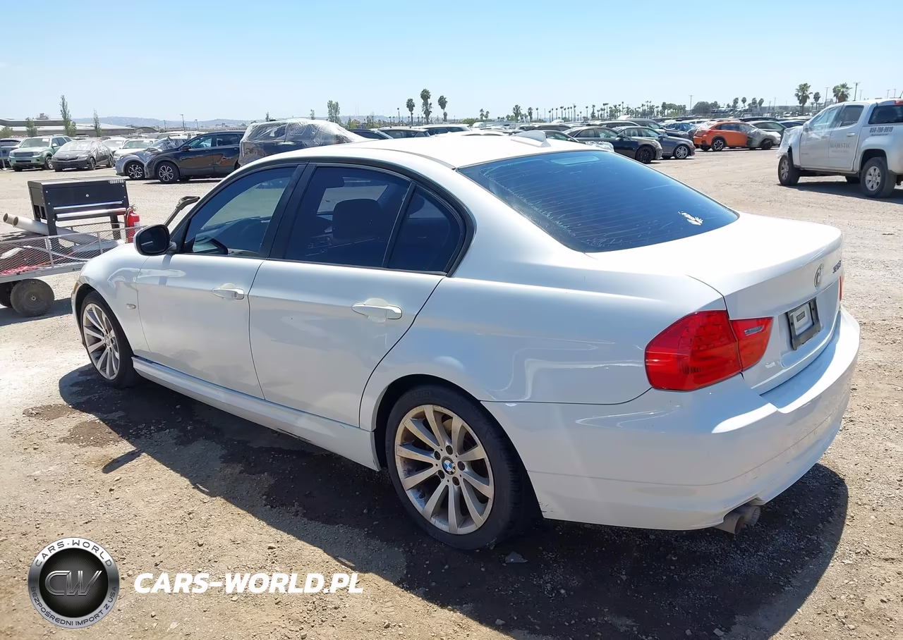 2011 BMW 328I VIN:WBAPH5C50BF093949 - 3