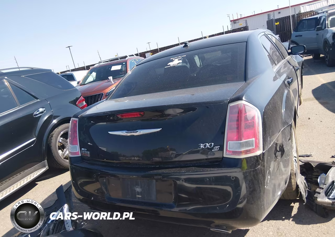 2013 Chrysler 300 300S VIN:2C3CCAGT8DH505882 - 17