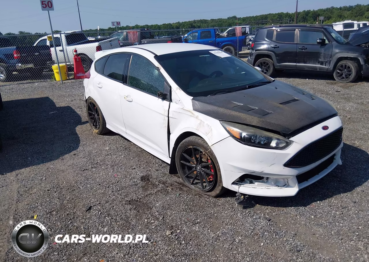 2016 Ford Focus St – zdjęcie 1 z 16