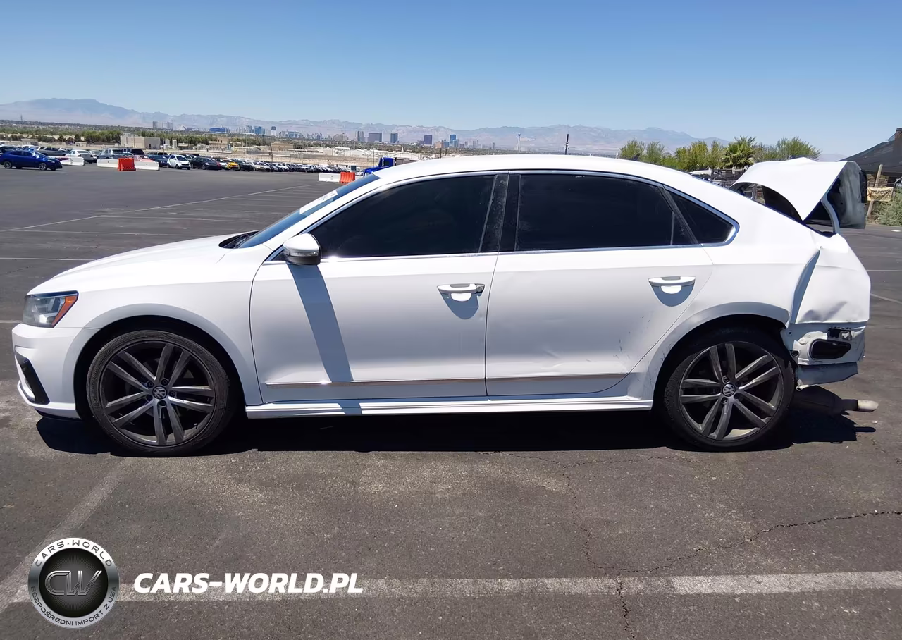 2016 Volkswagen Passat 1.8T R-Line VIN:1VWAT7A33GC041998 - 14