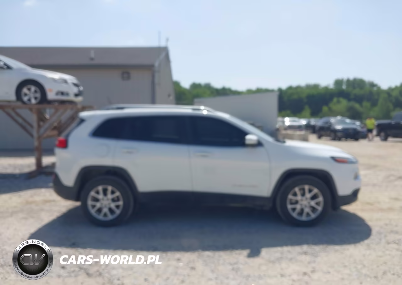 2015 Jeep Cherokee Latitude VIN:1C4PJMCB7FW715539 - 13