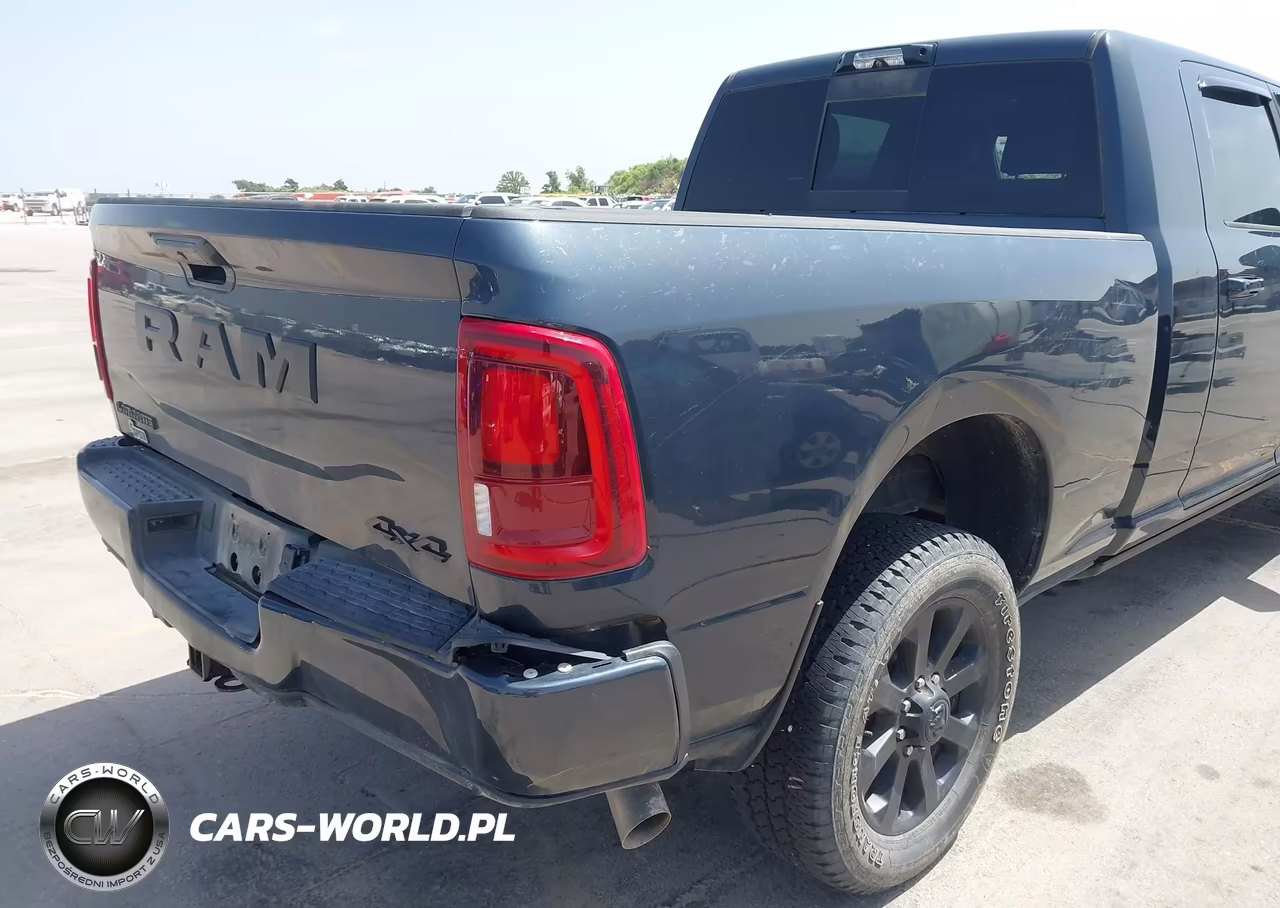 2025 Ram 2500 Laramie 4X4 6'4 Box VIN:3C63R5NL6SG578743 - 13