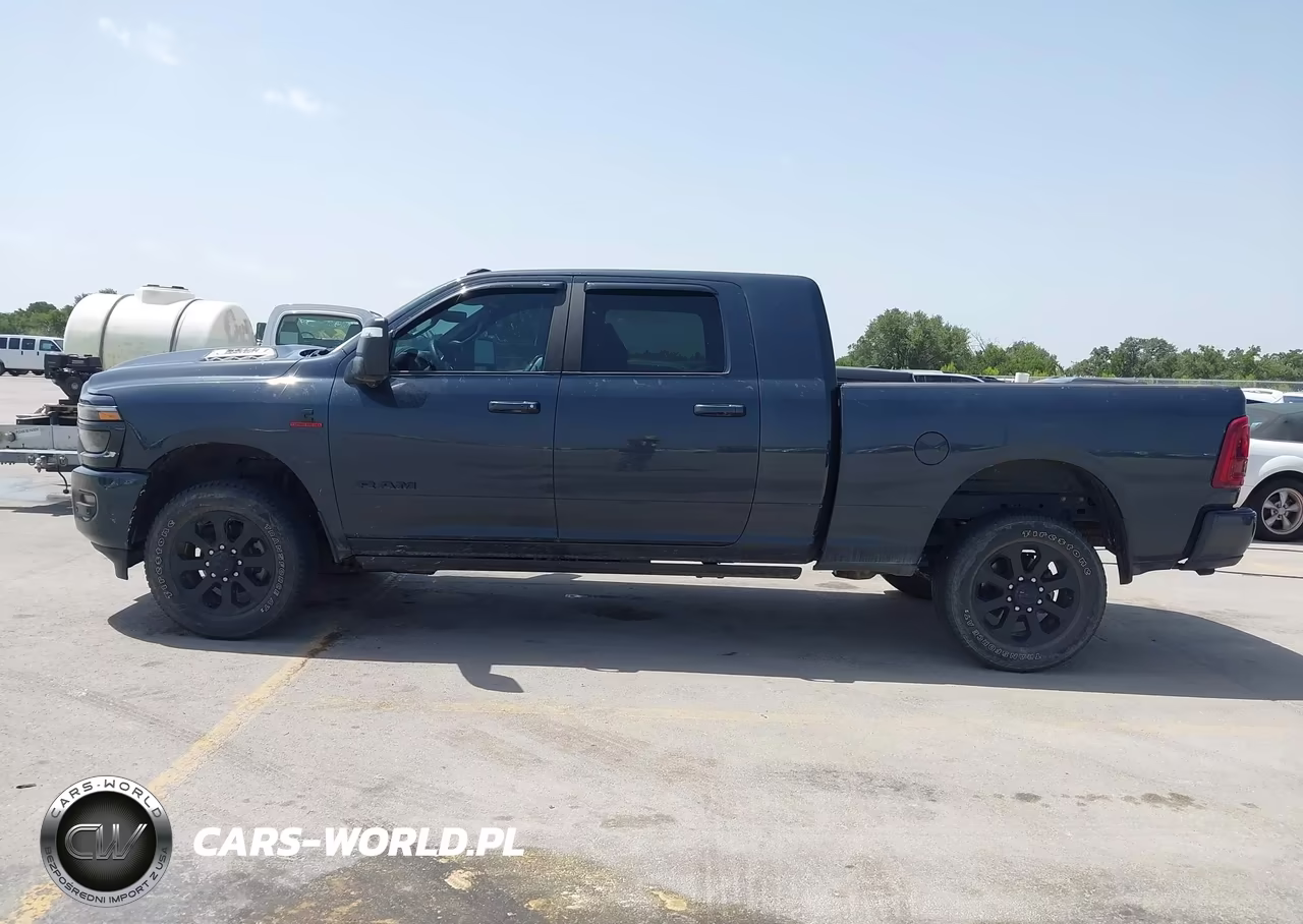 2025 Ram 2500 Laramie 4X4 6'4 Box VIN:3C63R5NL6SG578743 - 17