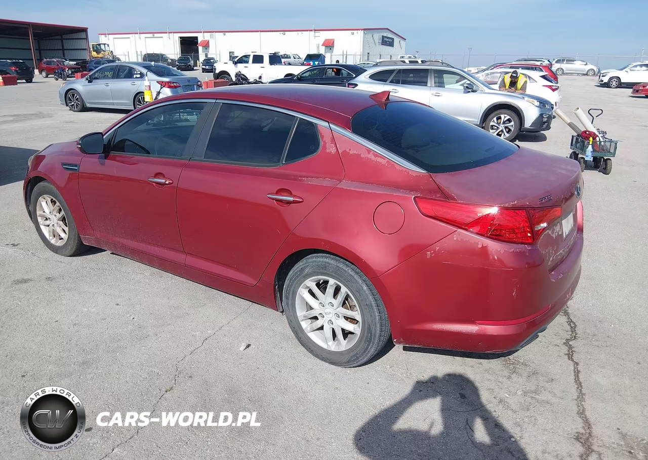 2013 Kia Optima Lx VIN:5XXGM4A77DG227583 - 3