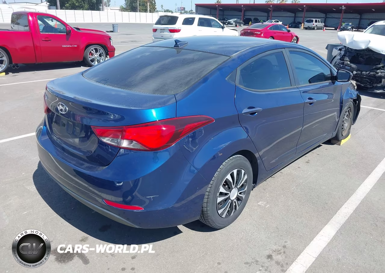 2016 Hyundai Elantra Se VIN:5NPDH4AEXGH680904 - 4