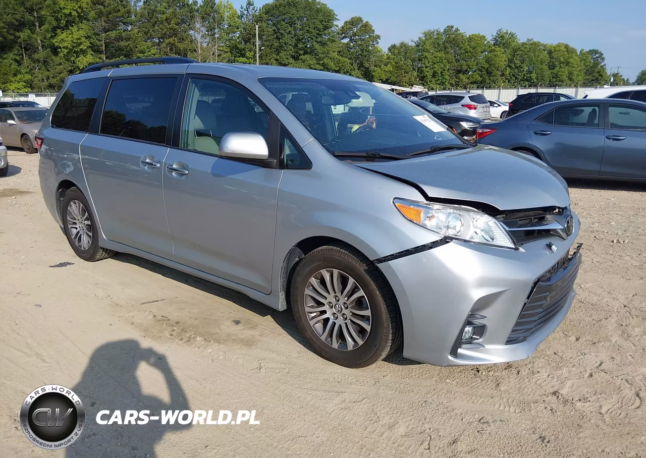 2019 Toyota Sienna Xle 8 Passenger – zdjęcie 1 z 17