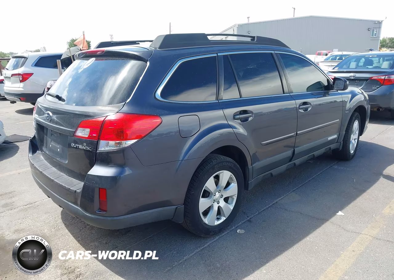 2011 Subaru Outback 2.5I Premium VIN:4S4BRCGC3B3380769 - 4