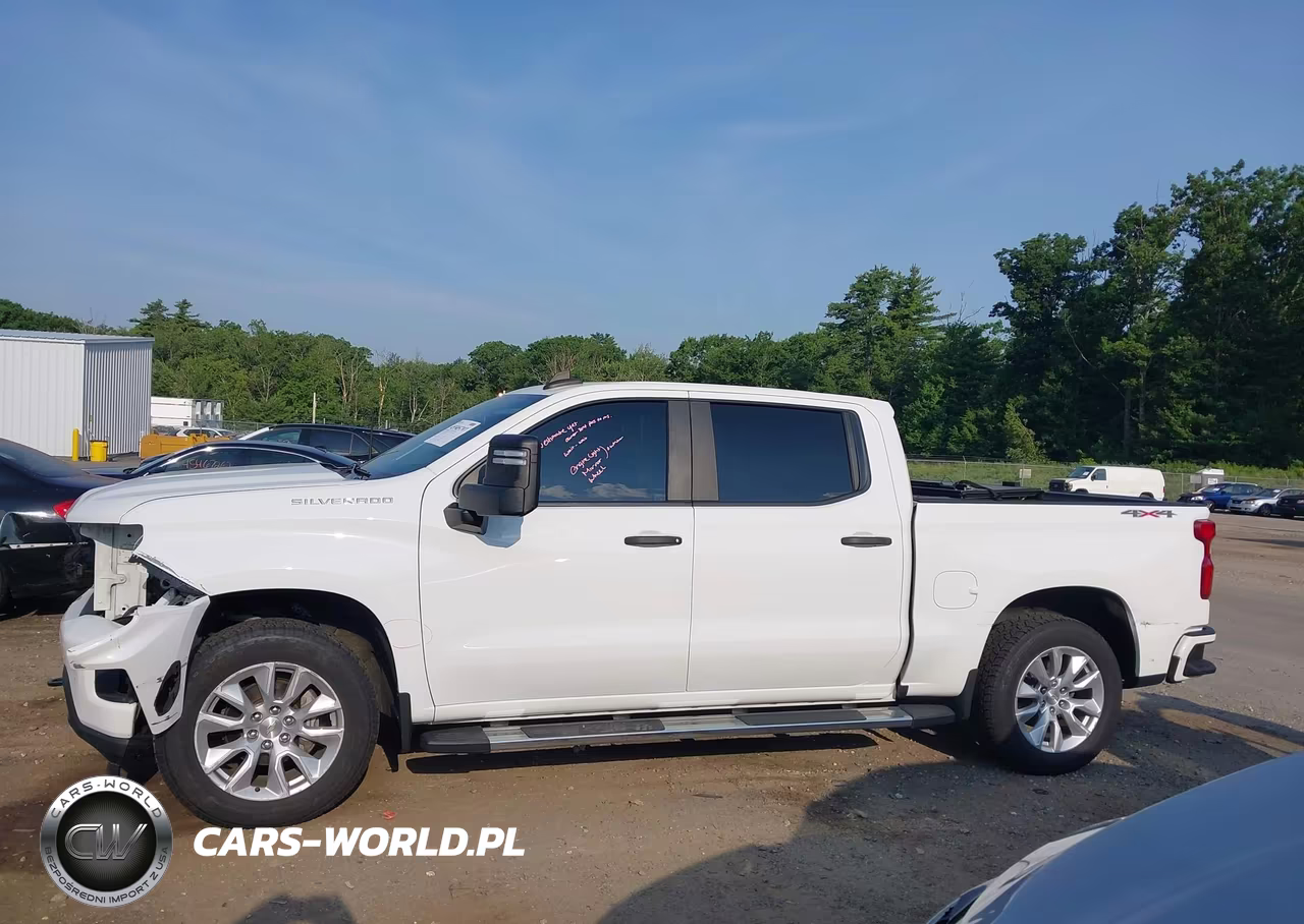 2021 Chevrolet Silverado 1500 4Wd Short Bed Custom VIN:3GCUYBEF5MG320807 - 15