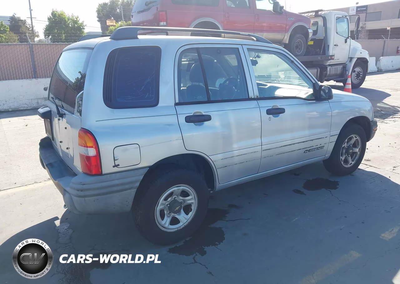 1999 Chevrolet Tracker VIN:2CNBE13C9X6920776 - 4