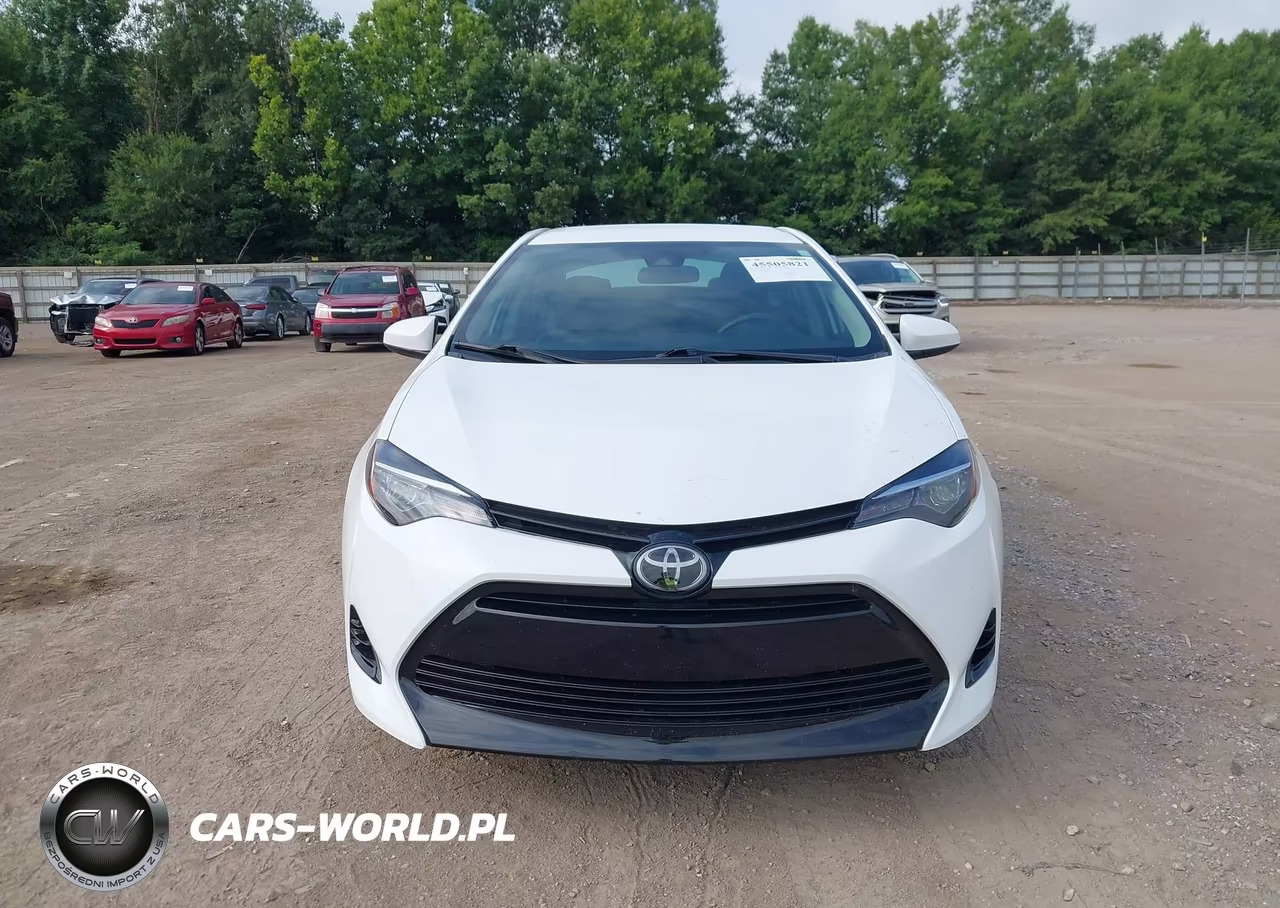 2018 Toyota Corolla Le VIN:5YFBURHE5JP771742 - 12