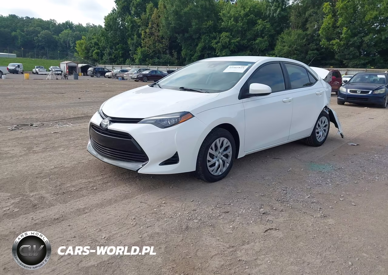 2018 Toyota Corolla Le VIN:5YFBURHE5JP771742 - 2