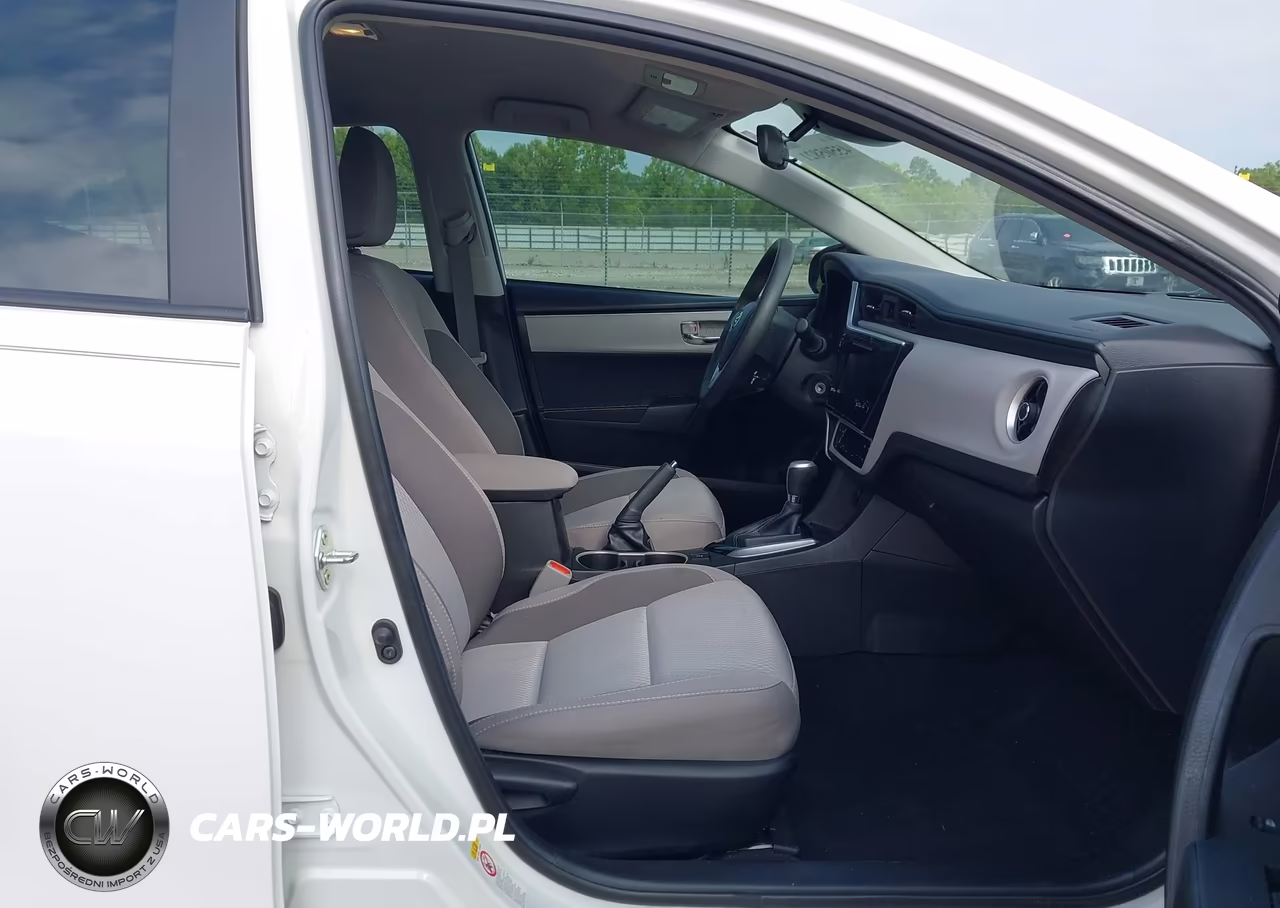 2018 Toyota Corolla Le VIN:5YFBURHE5JP771742 - 5