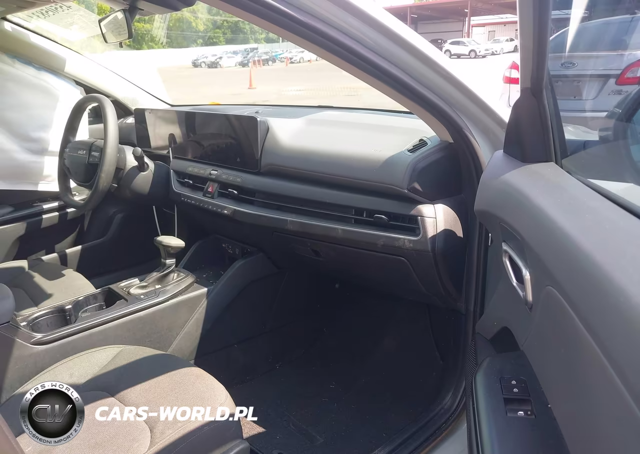 2026 Kia K4 Lxs VIN:3KPFT4DE8TE283421 - 5