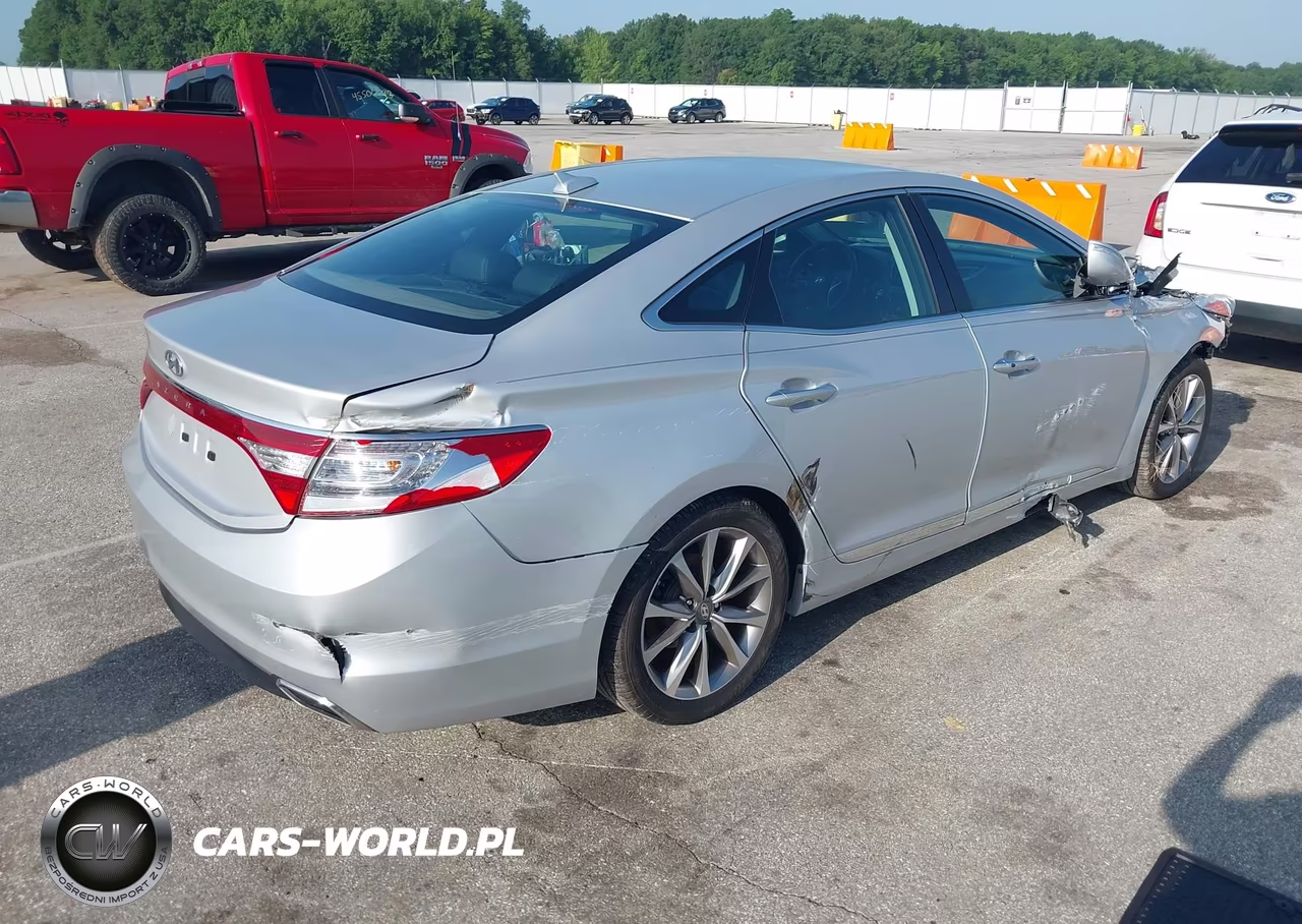2017 Hyundai Azera VIN:KMHFG4JG8HA577871 - 4