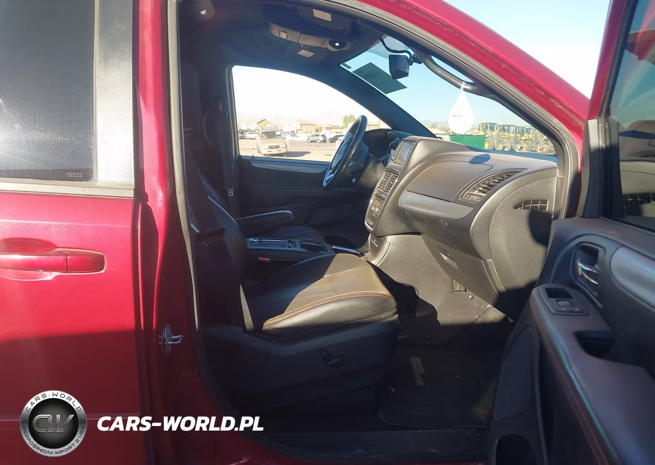 2015 Dodge Grand Caravan R-T VIN:2C4RDGEG9FR747685 - 5