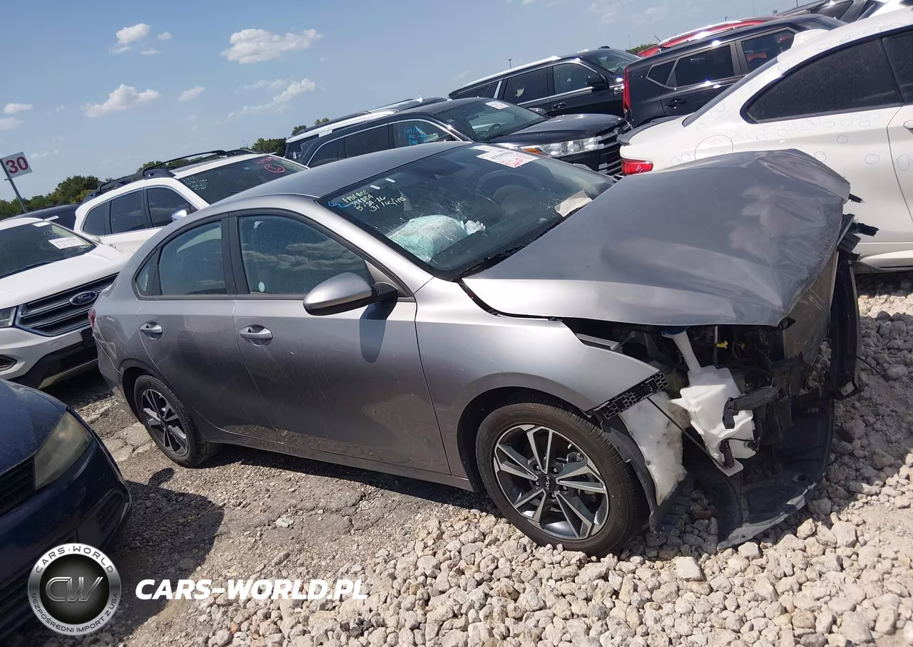 2024 Kia Forte Lxs VIN:3KPF24AD3RE766175 - 13