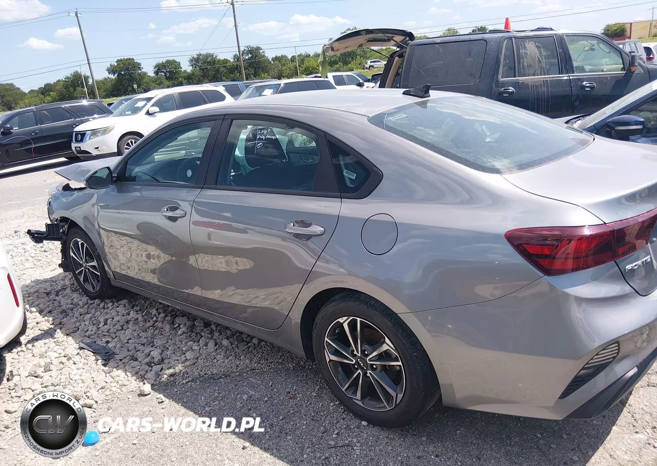 2024 Kia Forte Lxs VIN:3KPF24AD3RE766175 - 14