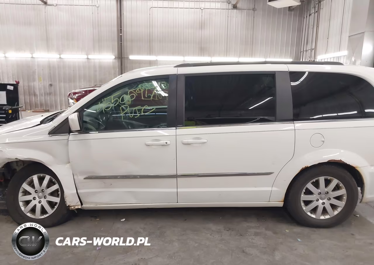 2013 Chrysler Town & Country Touring VIN:2C4RC1BG9DR780459 - 15