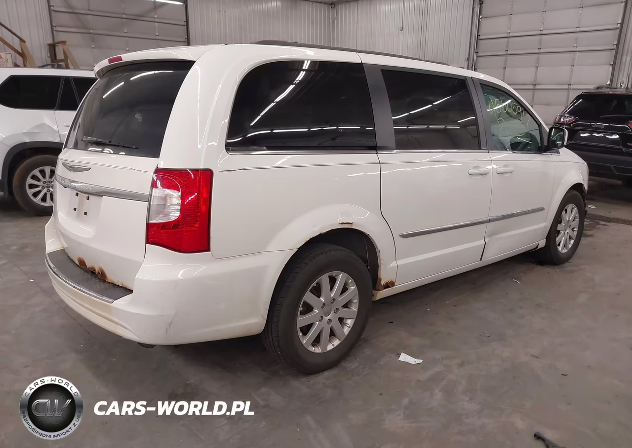 2013 Chrysler Town & Country Touring VIN:2C4RC1BG9DR780459 - 4