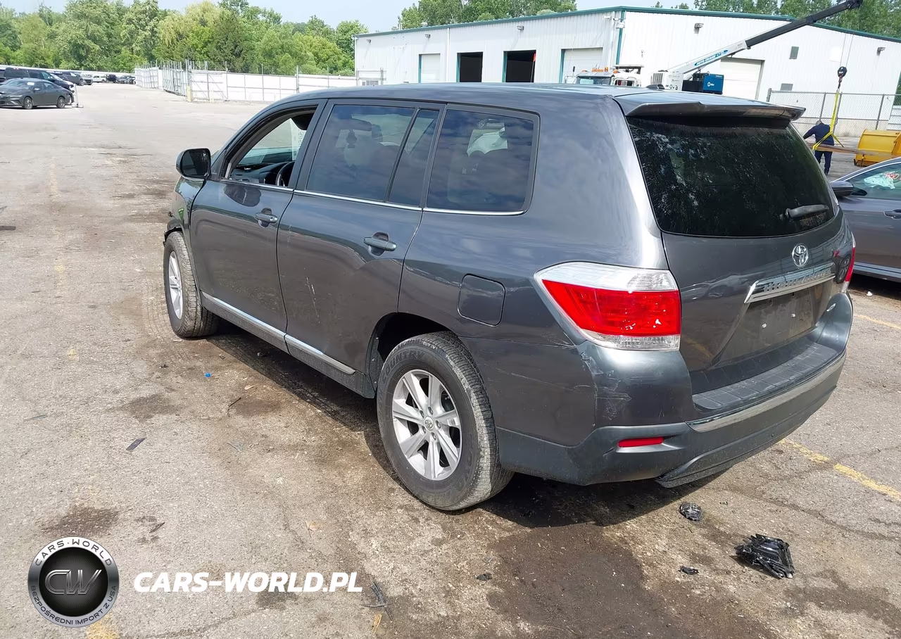 2012 Toyota Highlander Base V6 VIN:5TDBK3EH9CS174685 - 3
