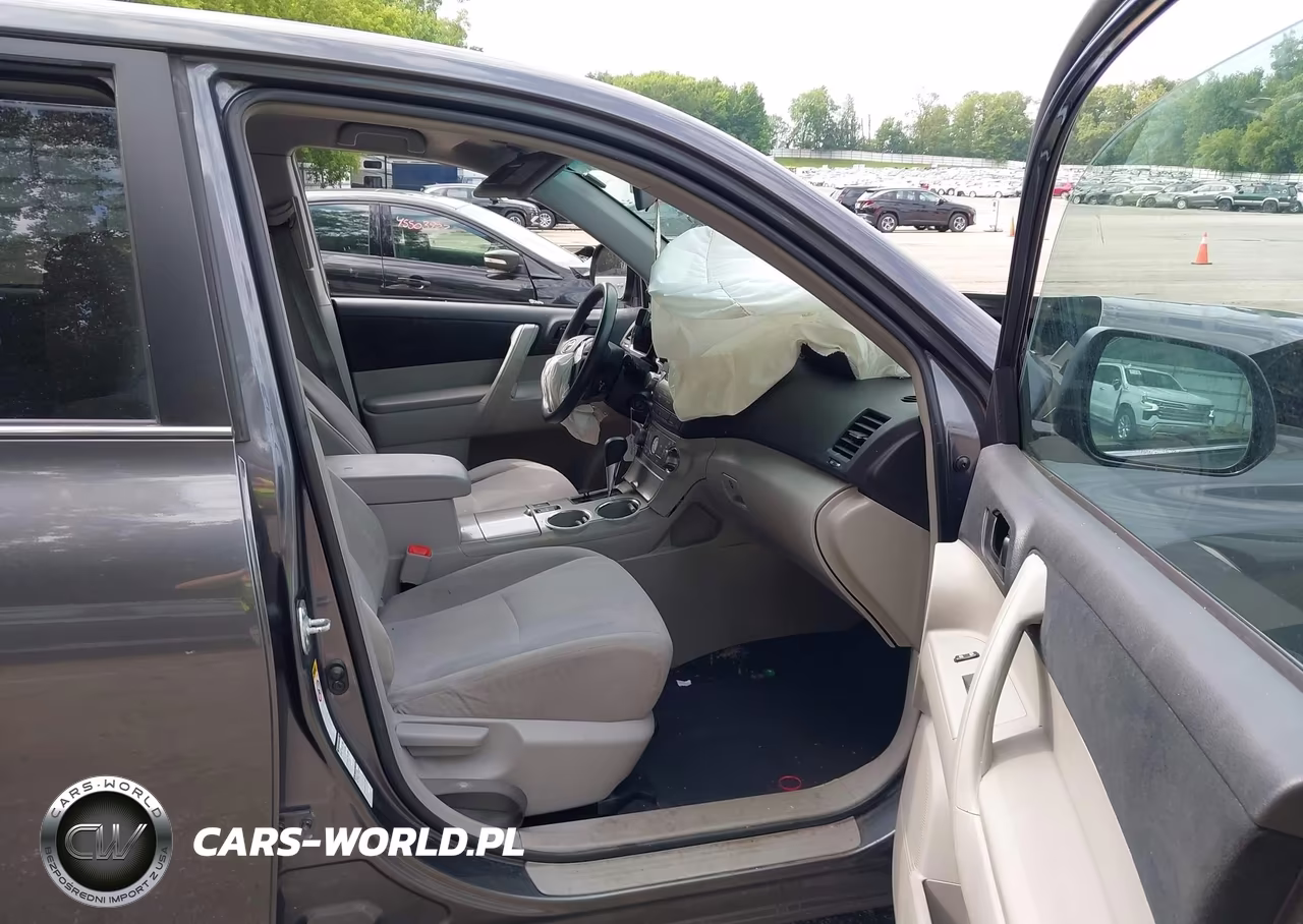 2012 Toyota Highlander Base V6 VIN:5TDBK3EH9CS174685 - 5