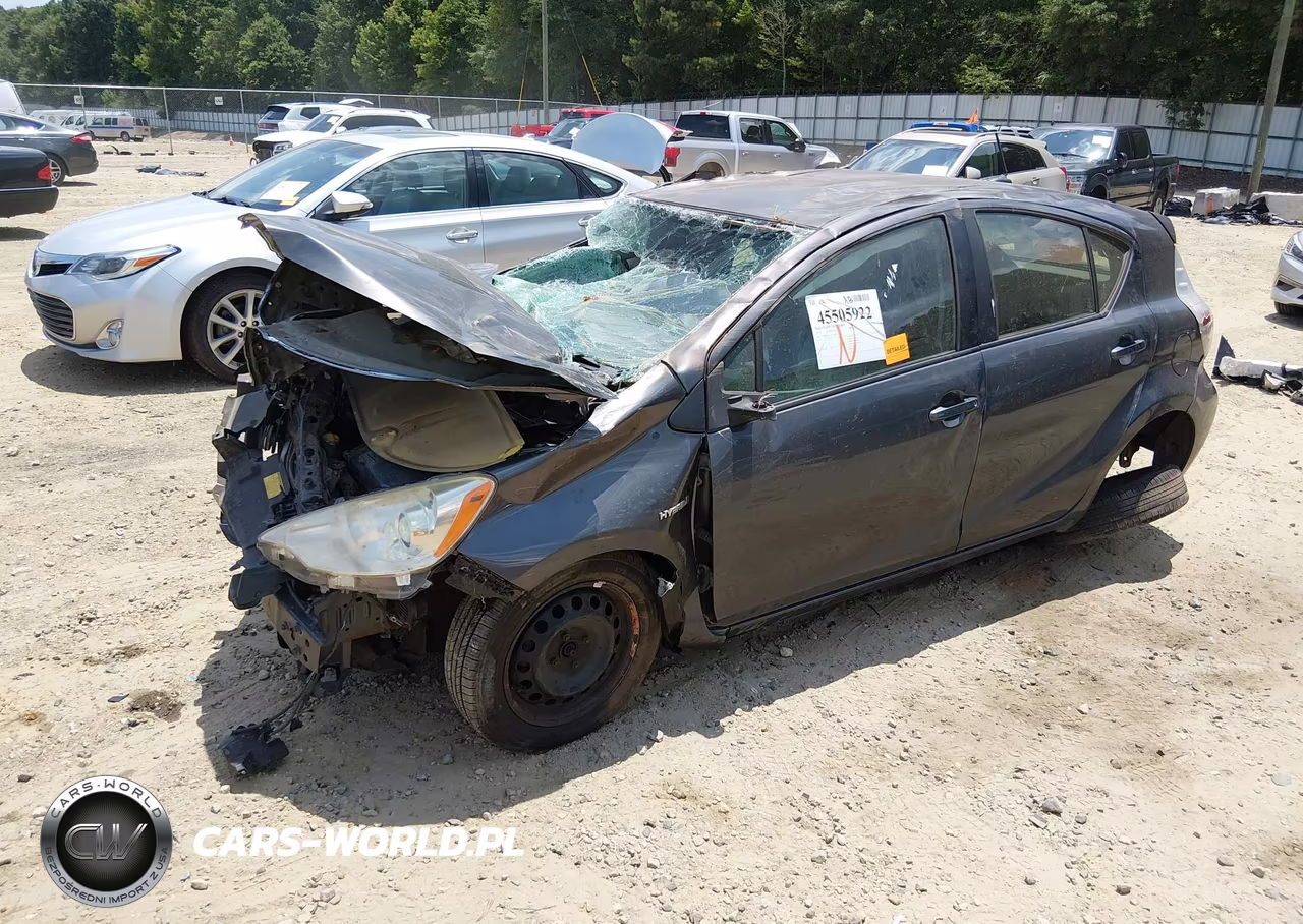 2012 Toyota Prius C Three VIN:JTDKDTB32C1513884 - 2