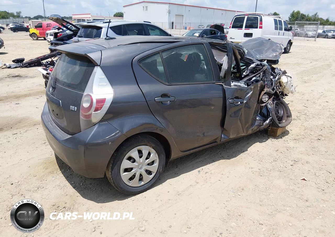 2012 Toyota Prius C Three VIN:JTDKDTB32C1513884 - 4