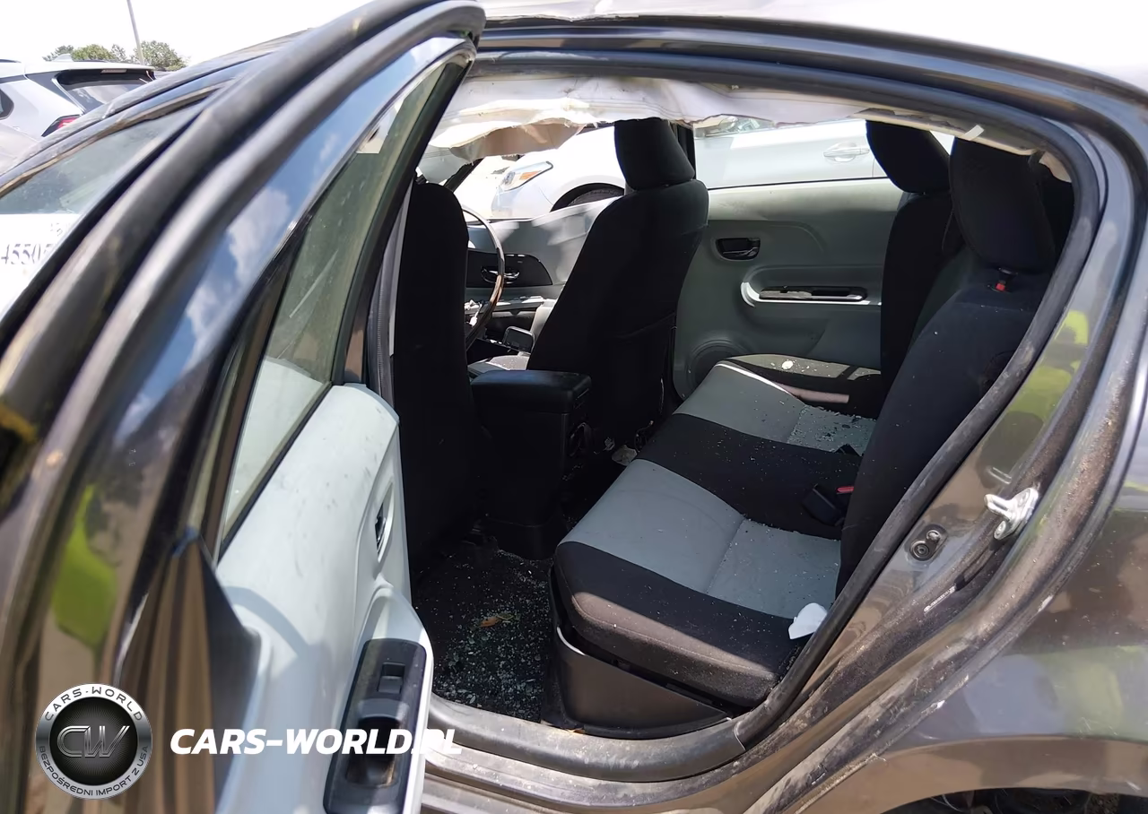 2012 Toyota Prius C Three VIN:JTDKDTB32C1513884 - 8