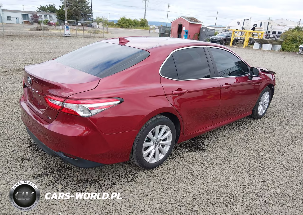 2019 Toyota Camry Le VIN:4T1B11HK1KU717693 - 4