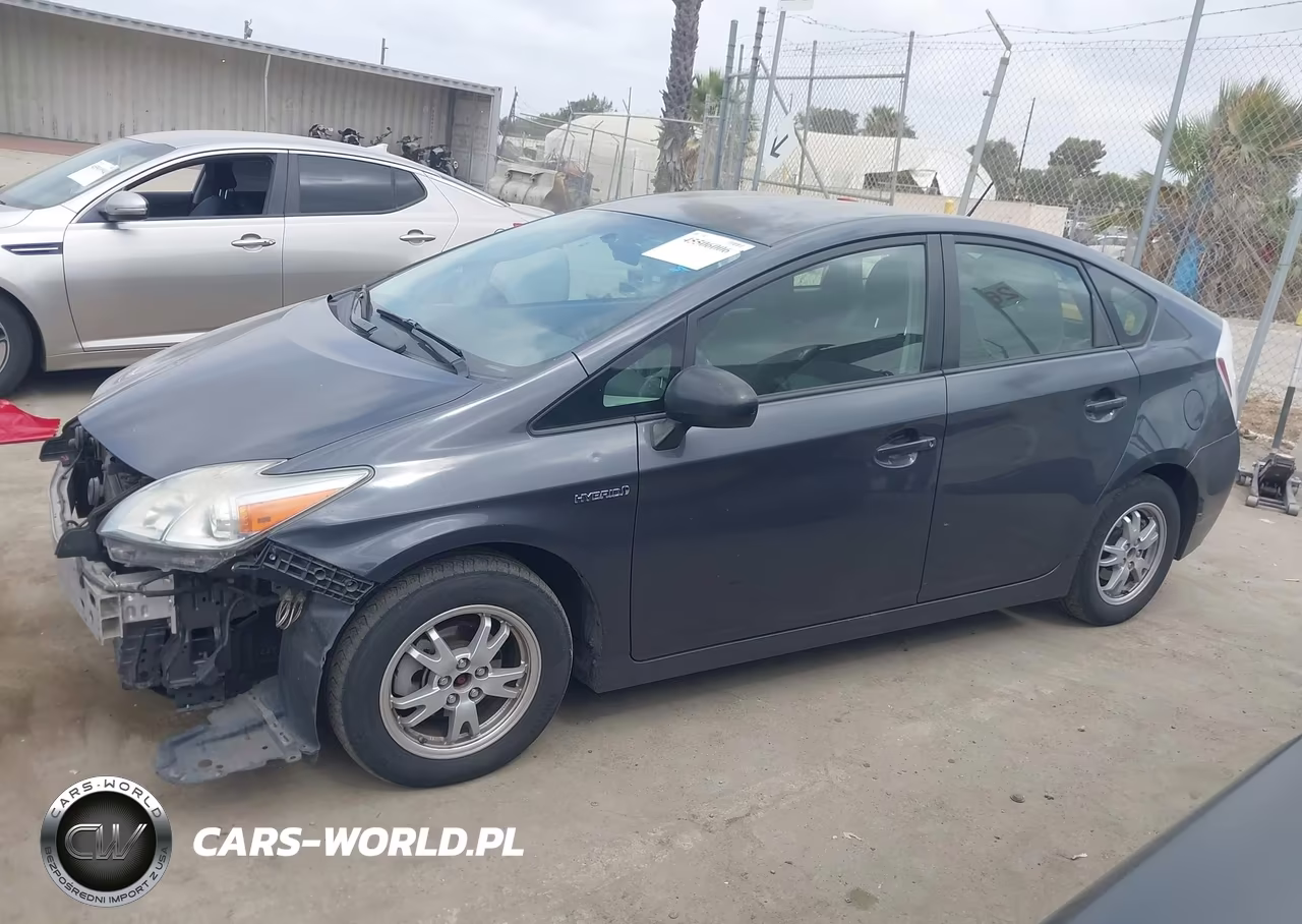 2011 Toyota Prius Two VIN:JTDKN3DU8B1438030 - 15